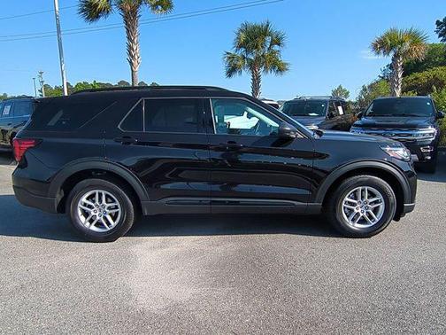 Agate Black Metallic 2026 Ford Explorer Active