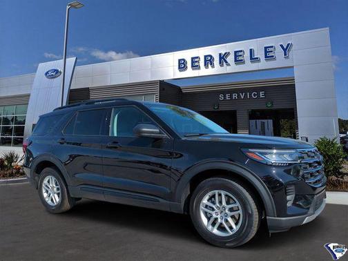 Agate Black Metallic 2026 Ford Explorer Active