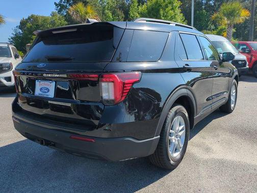 Agate Black Metallic 2026 Ford Explorer Active