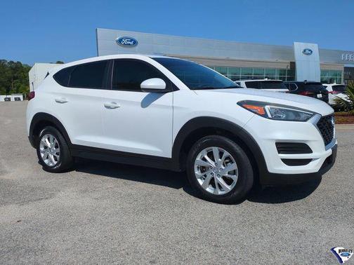 White Pearl 2019 Hyundai TUCSON SE