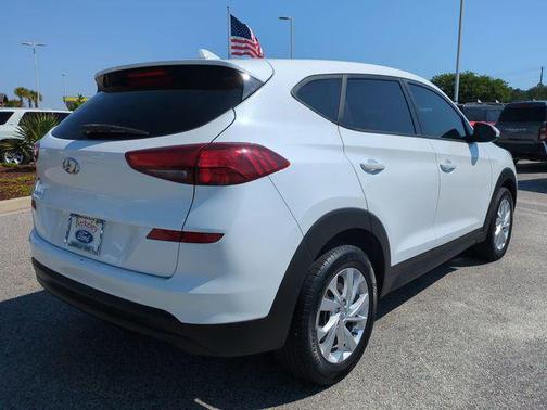 White Pearl 2019 Hyundai TUCSON SE