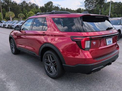 RAPID RED MET TINTED CC 2026 Ford Explorer ST-Line