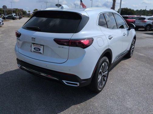 Iridescent White Tricoat 2025 Buick Envision Preferred AWD