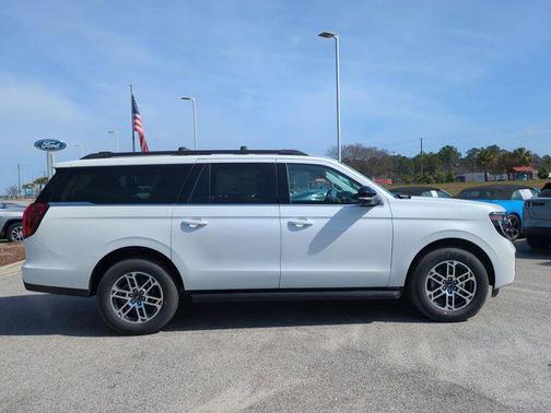 STAR WHITE MET TRI-COAT 2026 Ford Expedition Max Active 4x2