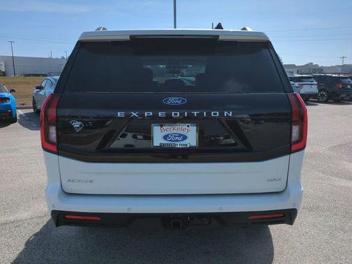 STAR WHITE MET TRI-COAT 2026 Ford Expedition Max Active 4x2
