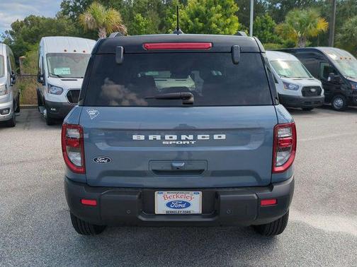 AZURE GRAY METALLIC TRI-COAT 2026 Ford Bronco Sport Outer Banks