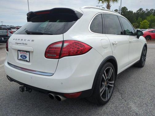 Sand White 2011 Porsche Cayenne Turbo