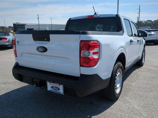 OXFORD WHITE 2026 Ford Maverick XL