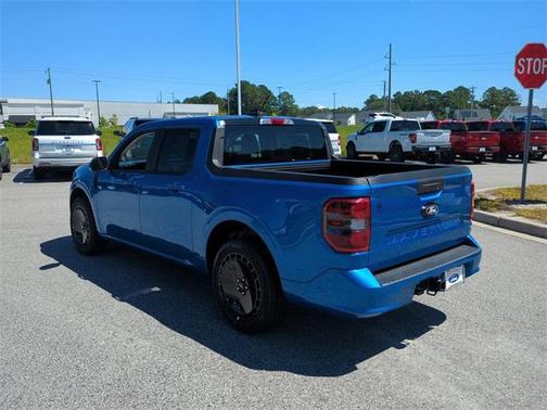 2025 Ford Maverick Lobo Standard