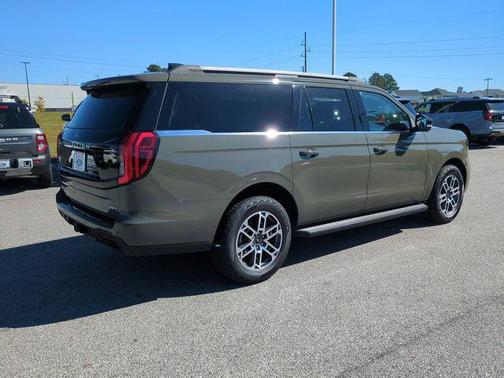 2025 Ford Expedition Max Active 4x4