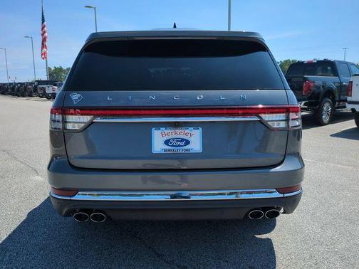 ASHER GRAY MET CC 2023 Lincoln Aviator Reserve
