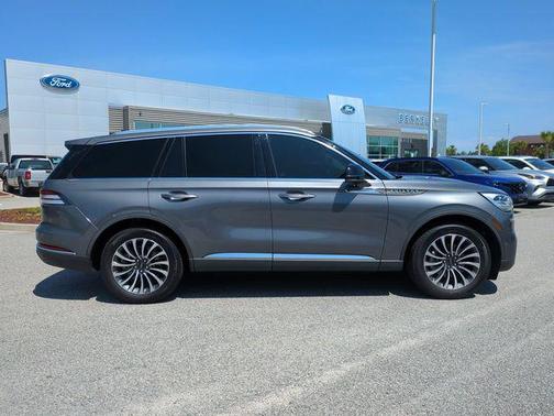 ASHER GRAY MET CC 2023 Lincoln Aviator Reserve
