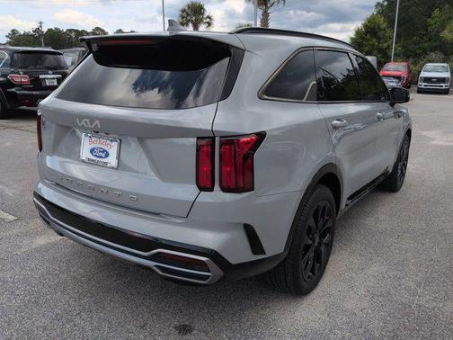 Wolf Gray 2022 Kia Sorento SX