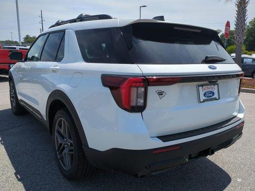 STAR WHITE MET TRI-COAT 2026 Ford Explorer ST-Line