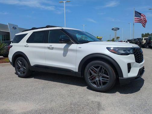 STAR WHITE MET TRI-COAT 2026 Ford Explorer ST-Line