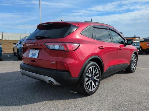 2020 Ford Escape SE