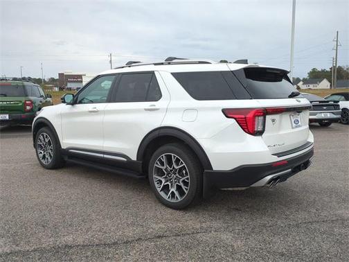 2025 Ford Explorer Platinum