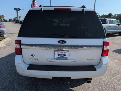 White Platinum Metallic Tri-Coat 2017 Ford Expedition Limited