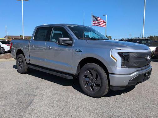 2025 Ford F-150 Lightning Flash