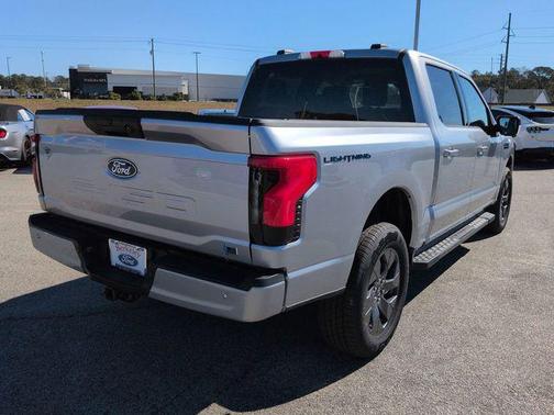 2025 Ford F-150 Lightning Flash