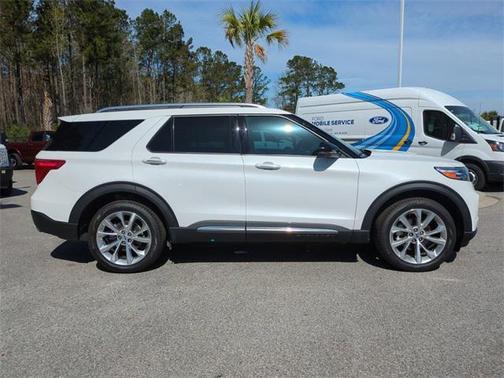 2023 Ford Explorer Platinum
