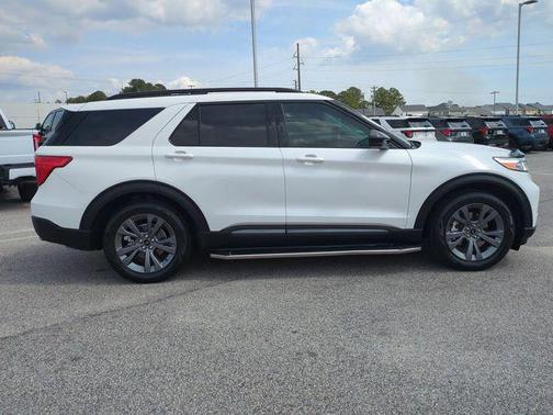 STAR WHITE MET TRI-COAT 2022 Ford Explorer XLT