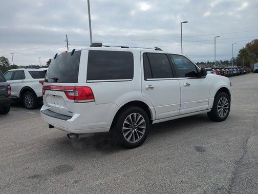 2016 Lincoln Navigator Select