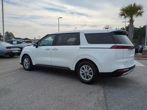 2023 Kia Carnival LX