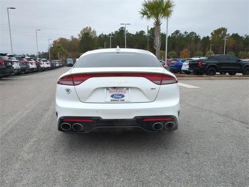 2023 Kia Stinger GT2
