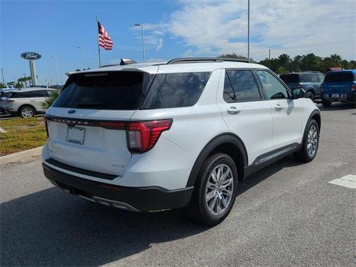 2025 Ford Explorer Active