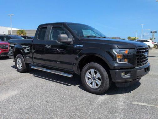Tuxedo Black Metallic 2015 Ford F-150 XL