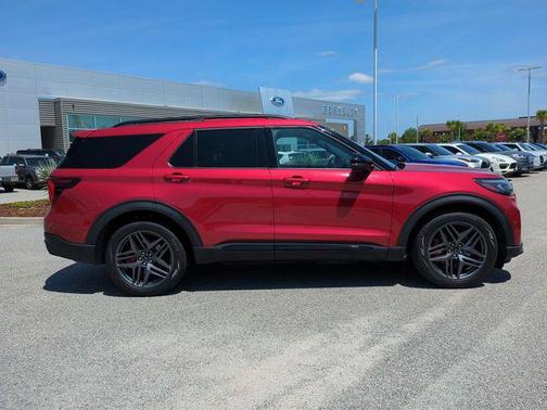 RAPID RED MET TINTED CC 2025 Ford Explorer ST