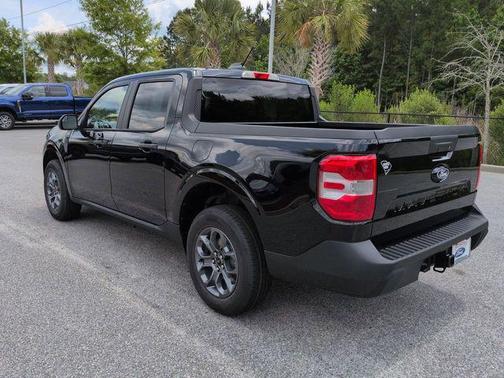 SHADOW BLACK 2026 Ford Maverick XLT