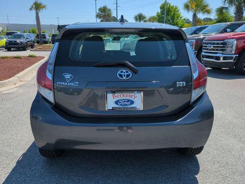 Magnetic Gray Metallic 2015 Toyota Prius c Three