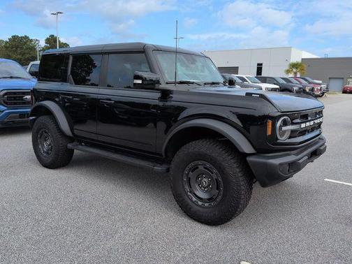 Shadow Black 2024 Ford Bronco Outer Banks