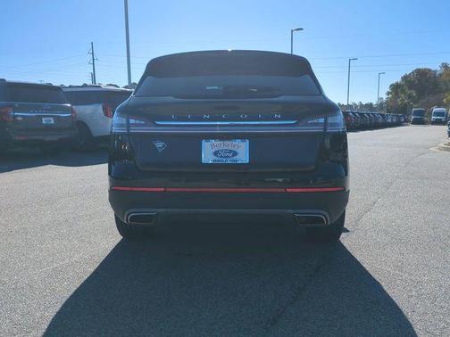 2021 Lincoln Nautilus Reserve