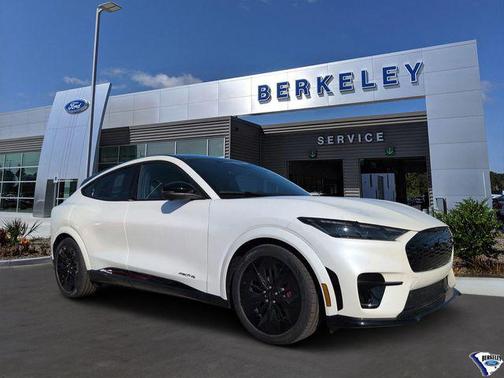 STAR WHITE MET TRI-COAT 2025 Ford Mustang Mach-E GT SUV