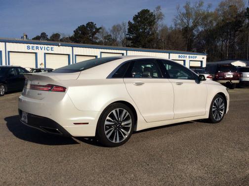 White Platinum Metallic Tri-Coat 2017 Lincoln MKZ Reserve I