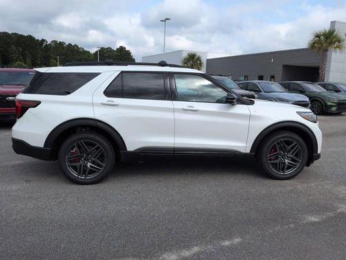 STAR WHITE MET TRI-COAT 2026 Ford Explorer ST-Line