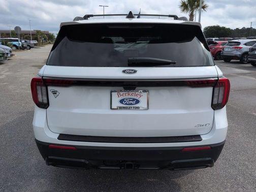 STAR WHITE MET TRI-COAT 2026 Ford Explorer ST-Line