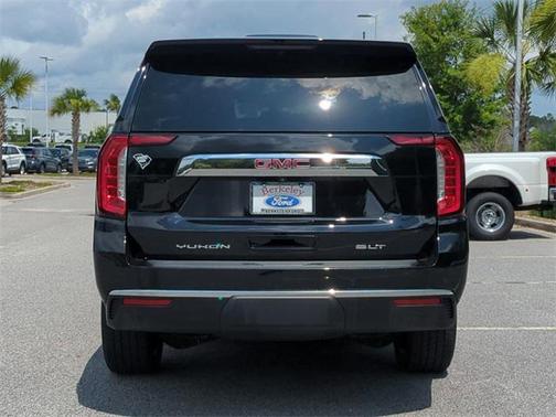 2022 GMC Yukon XL SLT
