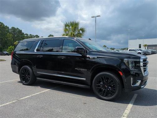 2022 GMC Yukon XL SLT