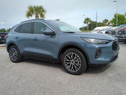 VAPOR BLUE METALLIC 2025 Ford Escape PHEV SE