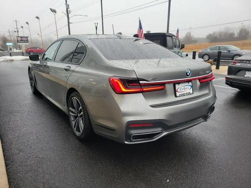 2020 BMW 740 740i Sedan