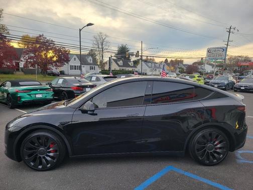 2022 Tesla Model Y Performance Dual Motor All-Wheel Drive