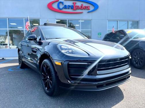 2022 Porsche Macan Base