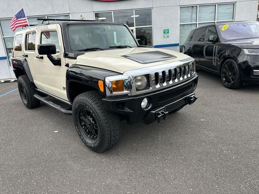 2009 Hummer H3 Base