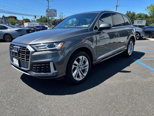 Samurai Gray Metallic 2021 Audi Q7 45 Premium Plus