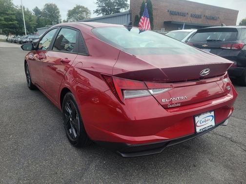 2022 Hyundai ELANTRA HEV Blue