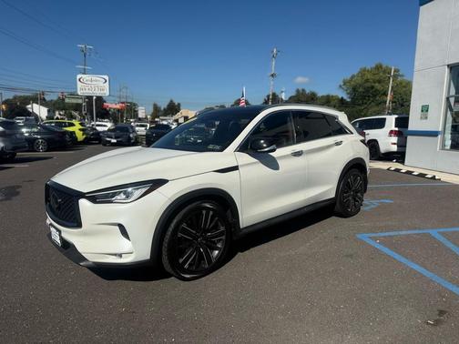 2022 INFINITI QX50 LUXE AWD